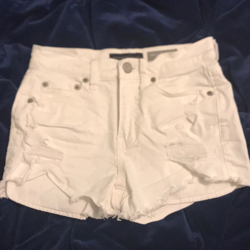 Highwaisted ripped white Aeropostale Jean Shorts
